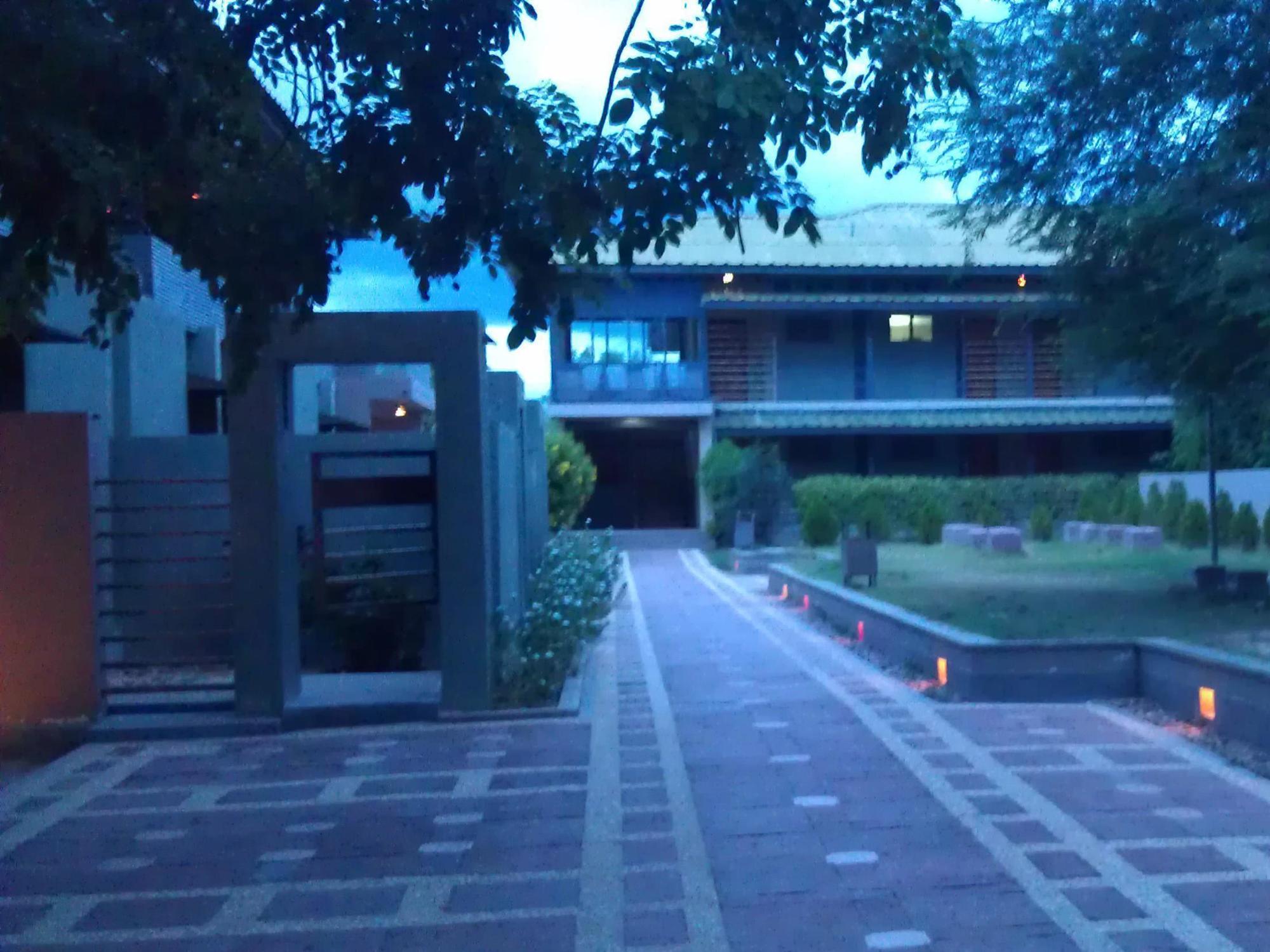 Kumudara Hotel Bagan Exterior foto